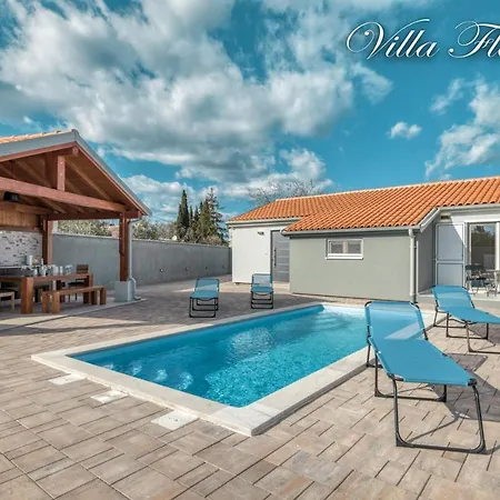 Villa Flores Kavran Extérieur photo